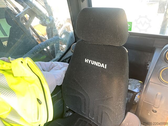 Paletli ekskavatör Hyundai HX520AL
