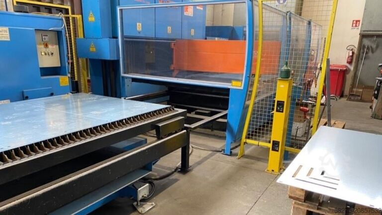 Macchine per il taglio laser PRIMA INDUSTRIE PLATINO 1530 HS