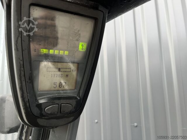 Elektrikli 4 tekerlekli forklift Linde E25L-01
