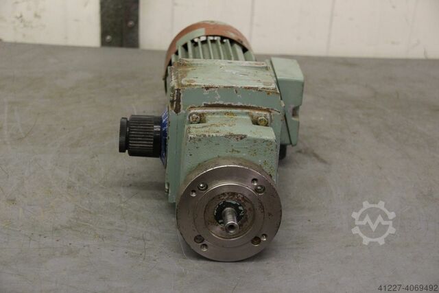 Adjustable gear motor 0.25 kW 64 - 640 rpm VEM KMER 71 K 4