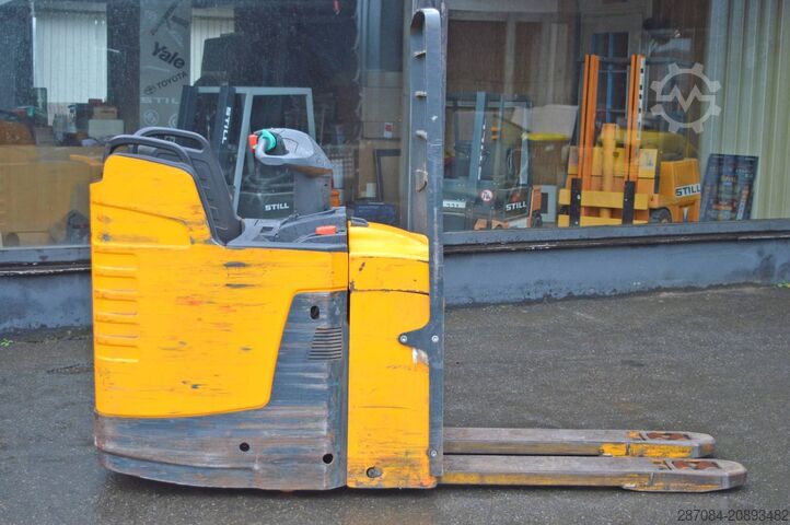 Niederhubwagen Jungheinrich ERE 225