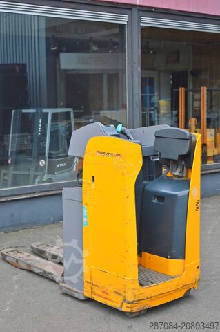 Carretilla elevadora baja Jungheinrich ESE 120