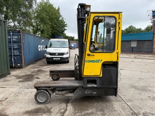 Carretilla elevadora de 4 vías Combilift C4000