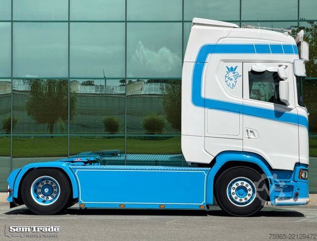 Τυπική μονάδα τράκτορα SCANIA S730 V8 NGS KING FULL OPTIONS SPECIAL INTERIOR S
