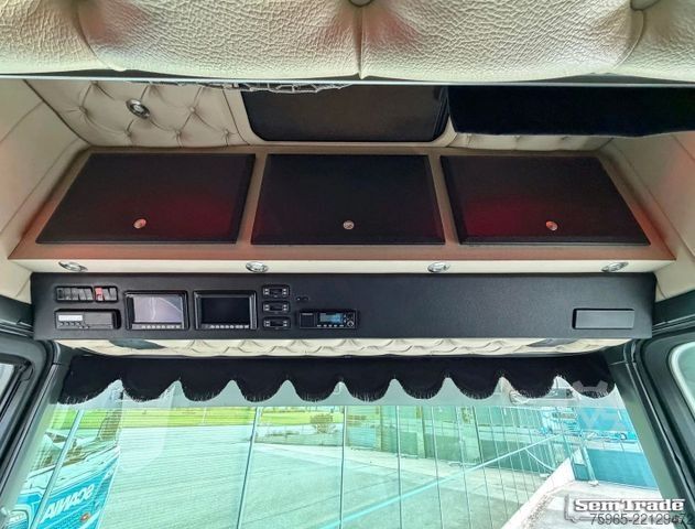 Τυπική μονάδα τράκτορα SCANIA S730 V8 NGS KING FULL OPTIONS SPECIAL INTERIOR S