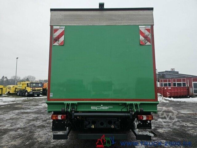 Dobozos teherautó Mercedes-Benz Actros 1824 Koffer 7,30 m LBW 2t. MBUX 1.Hand