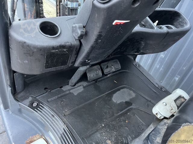 Treibgasstapler Linde H18T-01