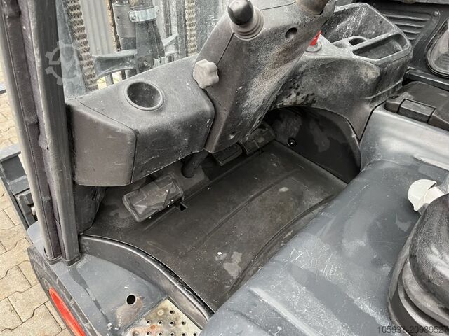 Elektrisk 4 -hjulet gaffeltruck Linde E25-01