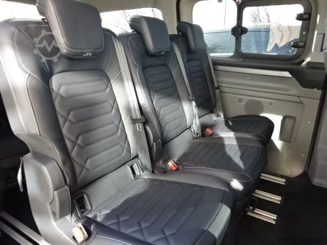 Minibus FORD Tourneo Custom Titanium X BEV 340L1 AHK Pano B&O