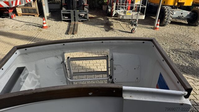 Plate-forme élévatrice sur camion Palfinger Palfinger Arbeitskorb GFK