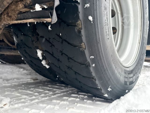 Haakarm vrachtwagen MAN TGX 26.440 Abrollkipper HYVA 20.60.S