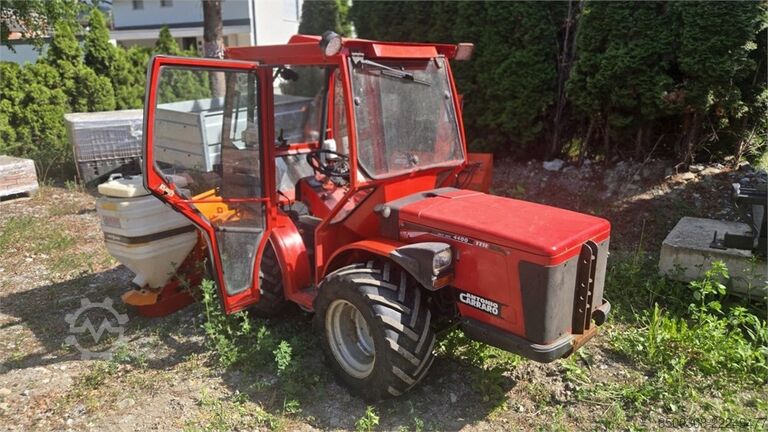 Gépszállító / Kommunális traktor 4 kerekes kormányzással Antonio Carraro TTR 4400 HST
