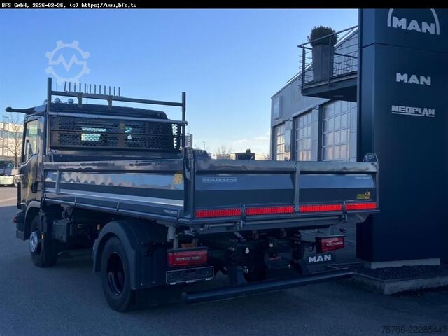 Abschleppwagen LKW  BARKAS