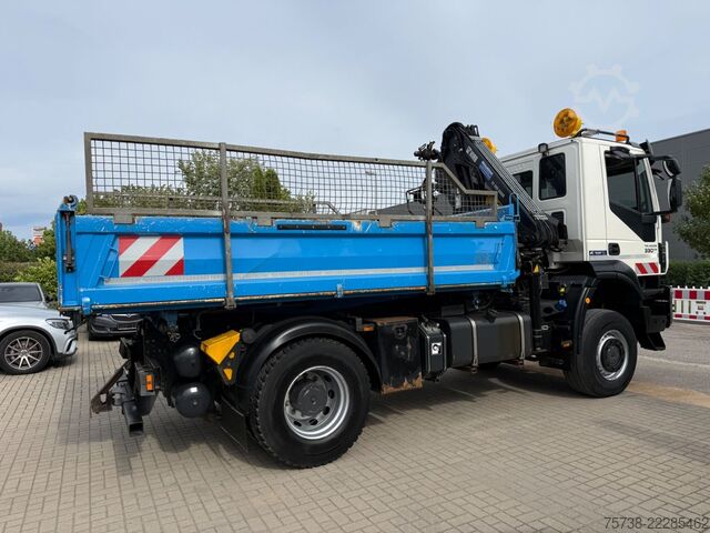Billenő teherautó IVECO Trakker 330 4x4 Meiller Kipper+Hiab 088B-2 Funk