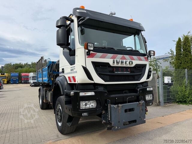Háromirányú billenő teherautó IVECO Trakker 330 4x4 Meiller Kipper+Hiab 088B-2 Funk