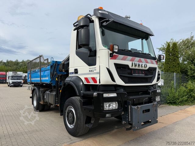 Háromirányú billenő teherautó IVECO Trakker 330 4x4 Meiller Kipper+Hiab 088B-2 Funk