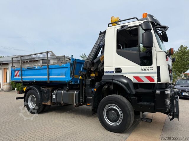 Háromirányú billenő teherautó IVECO Trakker 330 4x4 Meiller Kipper+Hiab 088B-2 Funk
