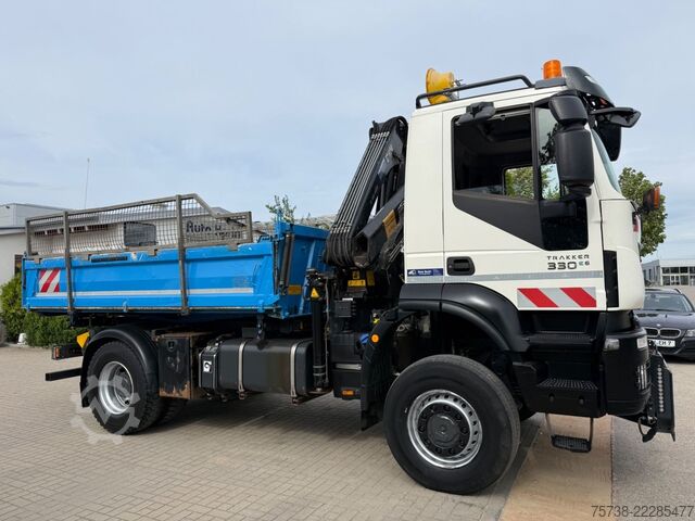Háromirányú billenő teherautó IVECO Trakker 330 4x4 Meiller Kipper+Hiab 088B-2 Funk