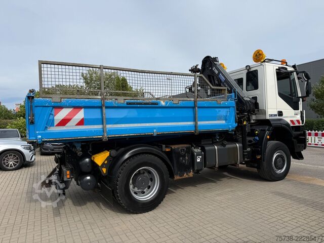Háromirányú billenő teherautó IVECO Trakker 330 4x4 Meiller Kipper+Hiab 088B-2 Funk