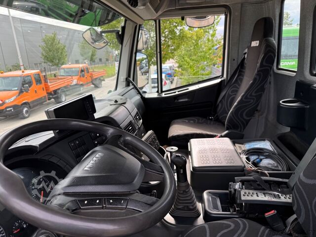 Háromirányú billenő teherautó IVECO Trakker 330 4x4 Meiller Kipper+Hiab 088B-2 Funk