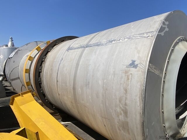 Buisdroger voor continue werking met een koelsectie van roestvrij staal, geproduceerd door COMESSA. COMESSA Drum 2400mm diameter x 14000mm length