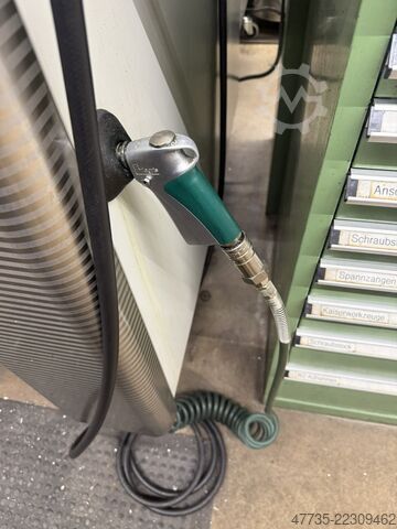 Centrul de prelucrare verticală CNC DECKEL MAHO DMC 635 V