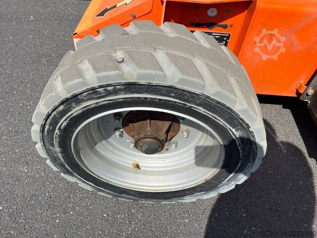 Platformă de lucru telescopică articulată JLG E450 AJ elektro (1867)