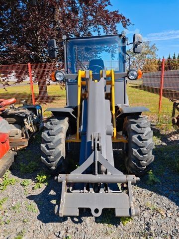Carregadora de rodas MECALAC Ahlmann AX700  Hitachi ZW75   65 Std.