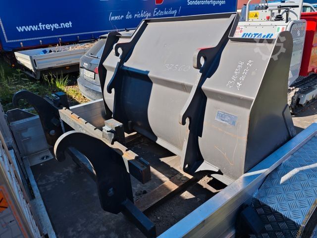 Carregadora de rodas MECALAC Ahlmann AX700  Hitachi ZW75   65 Std.