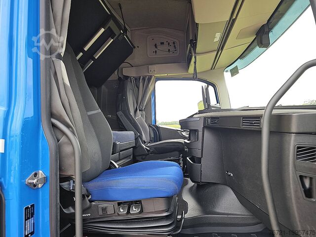 Standaard trekker VOLVO FH 460 FH5 2X TANK VEB+