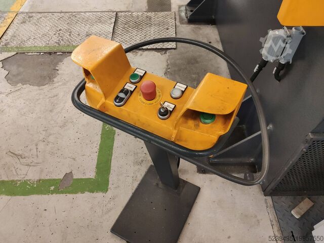 Presă hidraulică Hürsan DCP 77/650