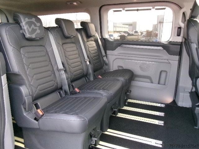 Minibus FORD Tourneo Custom 320L2 AT Titanium AHK ACC