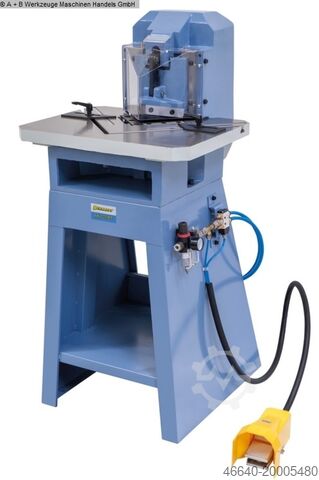 Uitklinkmachine BERNARDO AK 130 PT