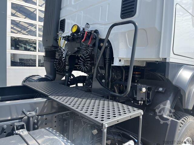 IVECO T-Way 6x6 Tractor Head AT720T47WT | Tractor | Mining | Heavy Dut IVECO T-Way 6x6 Tractor Head AT720T47WT | Tractor | M...