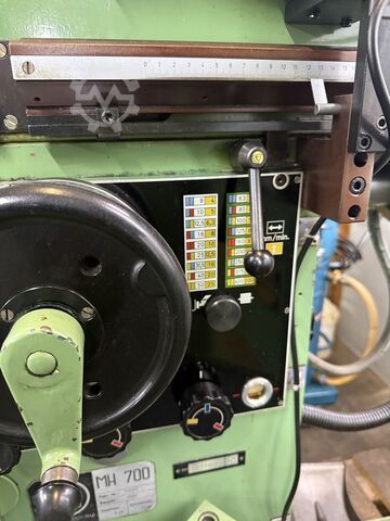 Nástrojová frézka MAHO MH 700