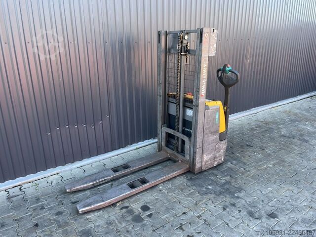 Impilatore pedonale Jungheinrich EJC112