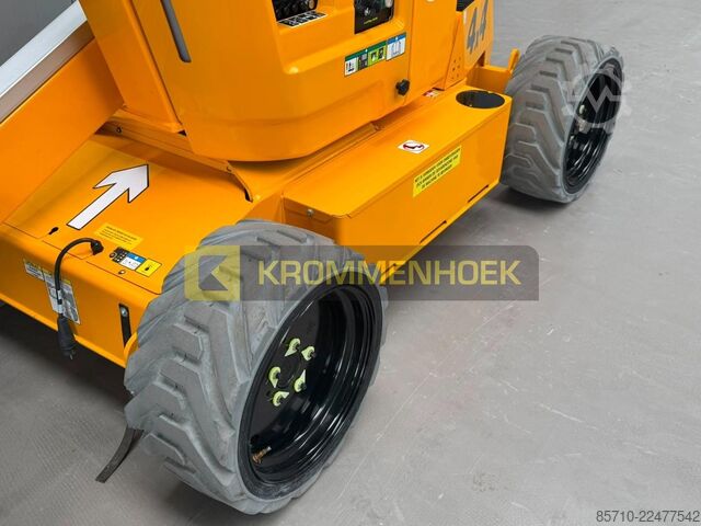 Leddelt teleskopisk arbejdsplatform Nifty Lift HR 12 Hybride 4x4