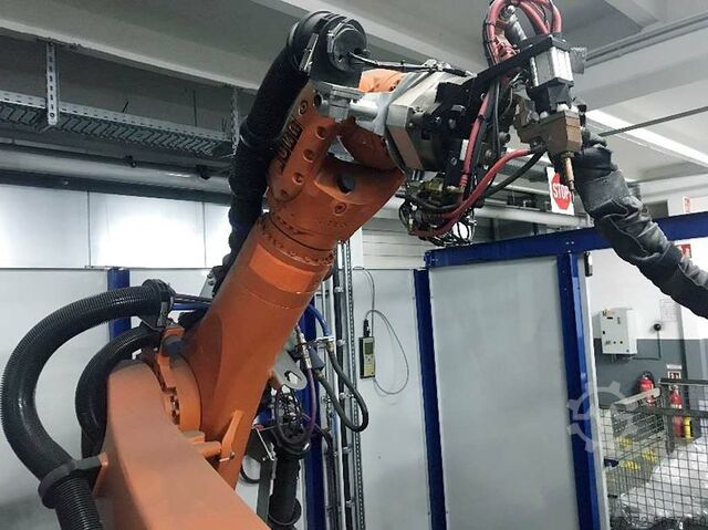 Robot Punta Kaynak Hattı KUKA/ SPATZ/ OMRON/ SICK
