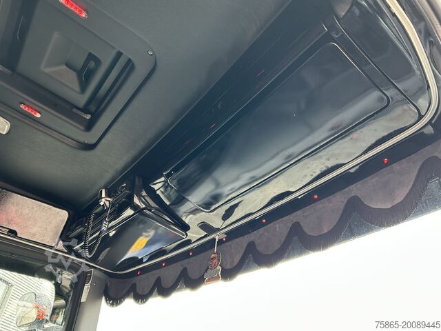 Standard-SZM Scania R520 V8 / Showtruck / Buffl Special Interior / ...