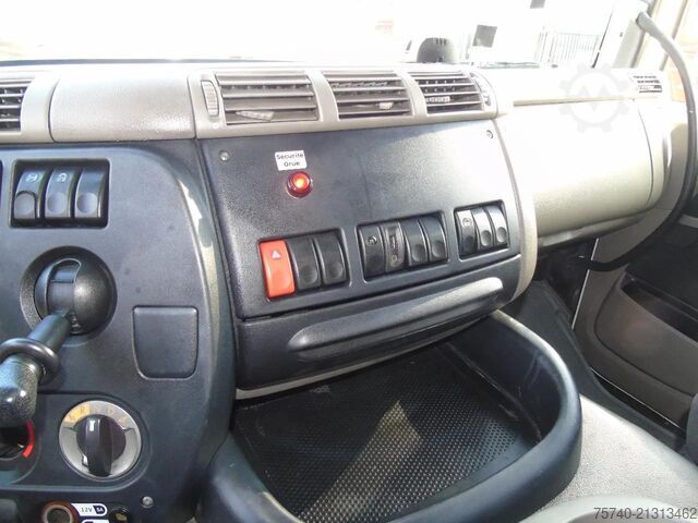 Dépanneuse DAF CF 85.410 + 8X2 + PALFINGER 16002 +EURO 5 + REMOTE