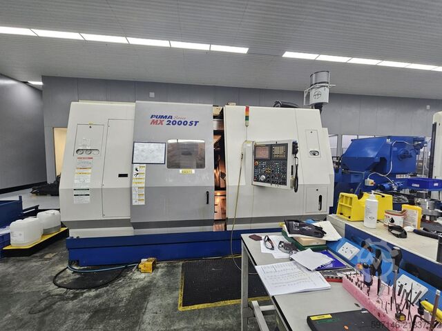 CNC svarv- och fräscenter DOOSAN MX2000ST