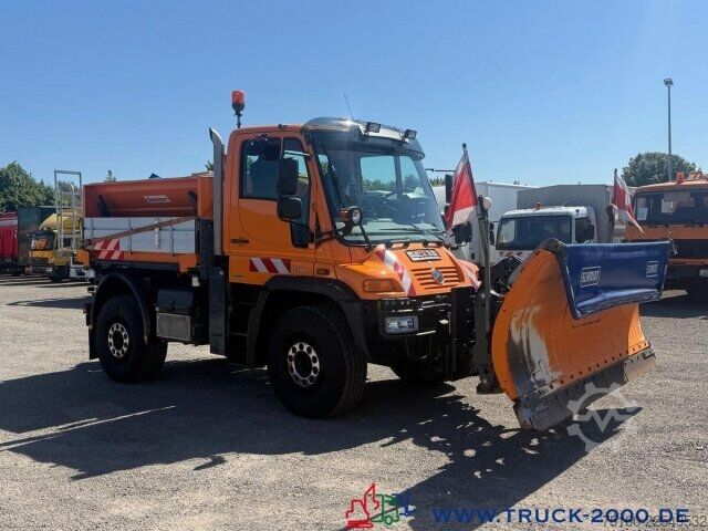 Driezijdige kipper Unimog U400 238PS Winterdienst + Streuer + 3m Schild