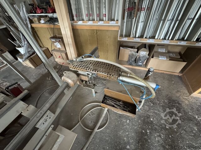 Centar za sklapanje prozorskih krila STRIFFLER Beschlagtisch mit Regal