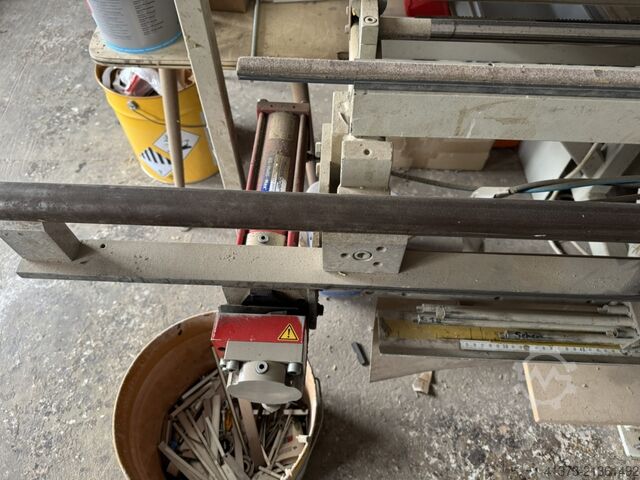 Centar za sklapanje prozorskih krila STRIFFLER Beschlagtisch mit Regal