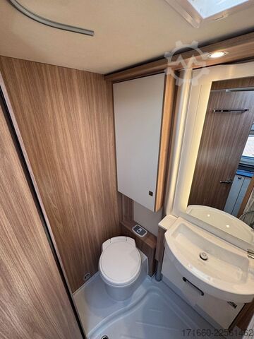 Autocaravana semi-integrada BÜRSTNER Lyseo M Harmony Line 690 G *SAT-TV*Hubbett*
