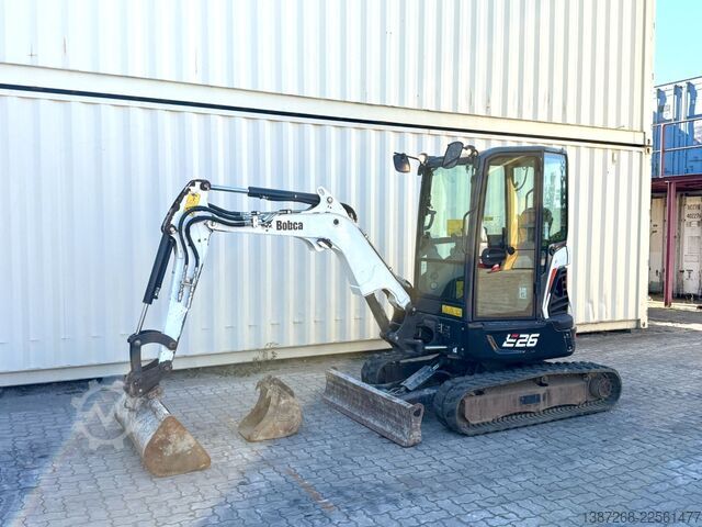 Minikoparka BOBCAT E26 / 2021 BJ / 2 x Löffel / 1.665 H