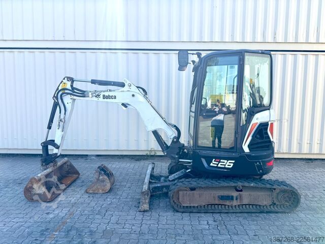 Minikoparka BOBCAT E26 / 2021 BJ / 2 x Löffel / 1.665 H