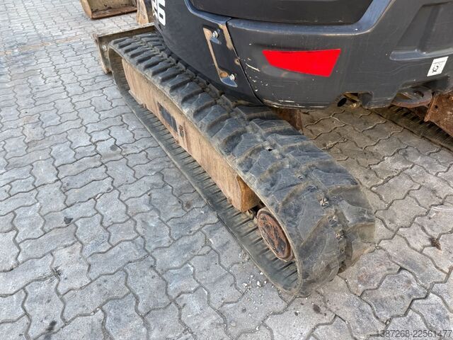 Minikoparka BOBCAT E26 / 2021 BJ / 2 x Löffel / 1.665 H