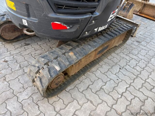 Minikoparka BOBCAT E26 / 2021 BJ / 2 x Löffel / 1.665 H