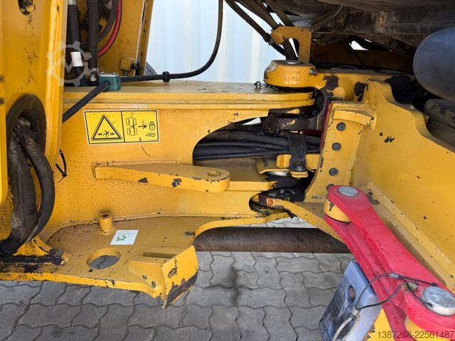Ładowarka kołowa CATERPILLAR 908M / 2015 BJ / 7.656 H / Schaufel + Gabel